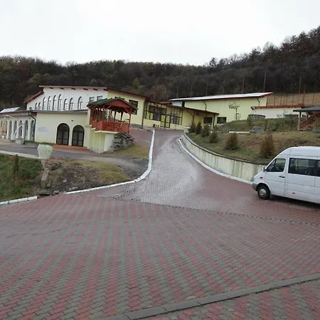 Cora * Haţeg